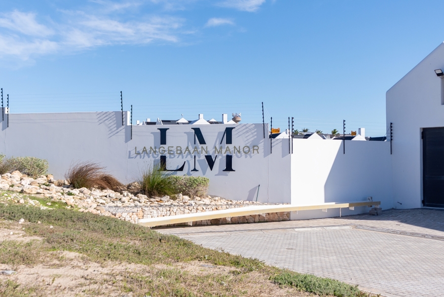 2 Bedroom Property for Sale in Middedorp Western Cape